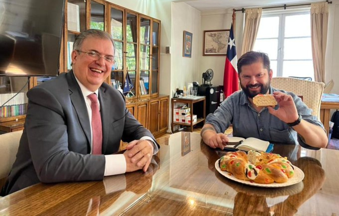 Lee más sobre el artículo Marcelo Ebrard y Gabriel Boric parten Rosca de Reyes en Chile